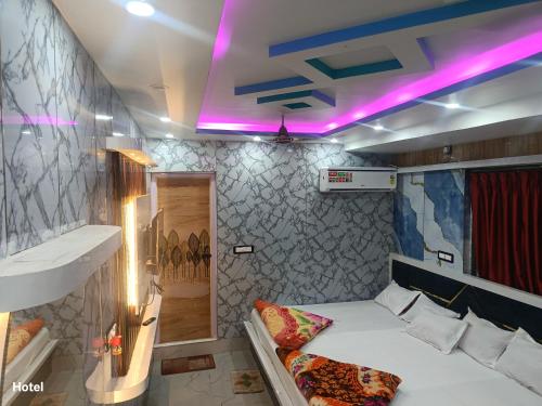 Koupelna v ubytování Hotel Dwarkadhish Tarapith
