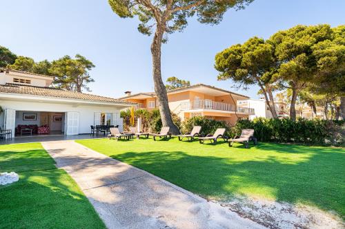 Villa Garballons 9 Alcudia - Sea Front by PriorityVillas
