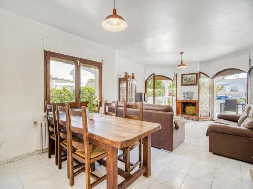 Posedenie v ubytovaní Holiday Home Paquita by Interhome