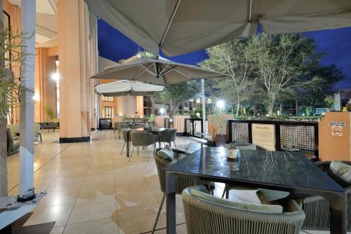 Restaurace v ubytování Windhoek Country Club Resort