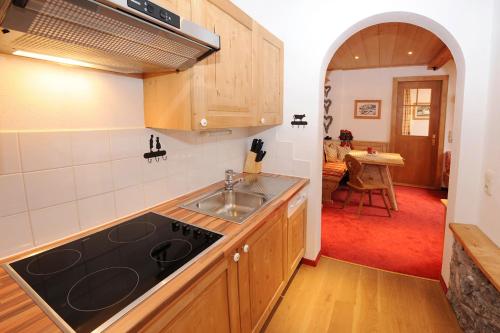 Kuchyň nebo kuchyňský kout v ubytování Ruhige Wohnung Im Ortszentrum