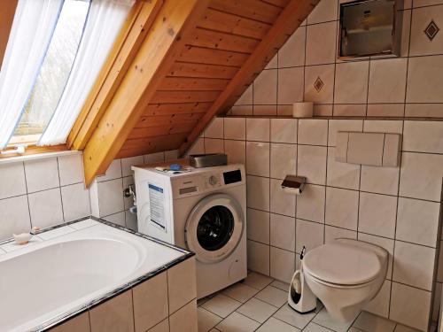 Koupelna v ubytování Wohnung In Wilhelmsfehn Mit Großem Balkon