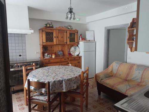 Kuchyň nebo kuchyňský kout v ubytování Casa di Via Roma