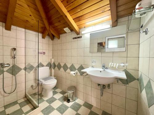 Koupelna v ubytování Eleni Suites Methoni