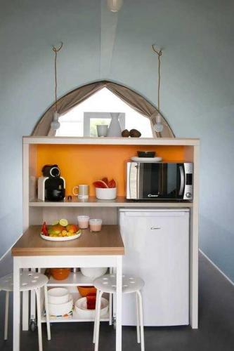 Una cocina o cocineta en Camping 3 étoiles - Piscine - ccbbbf0