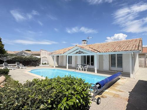 Élégante villa moderne à deux pas de la plage - FR-1-831-7