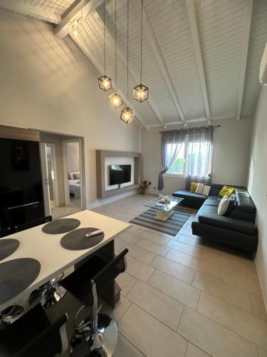 Theros Villa 1