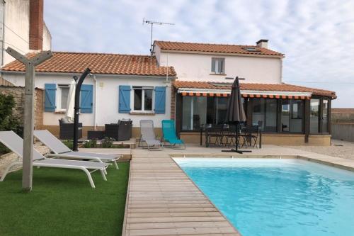 Maison avec piscine privée chauffée