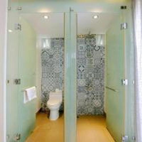 Ένα μπάνιο στο BobbyJimmy Oceanami Villa Resort từ 1PN đến 3PN - Đầy đủ tiện nghi - Bếp nấu - BBQ - Hồ bơi 2000 m2 - Long Hải Vũng Tàu