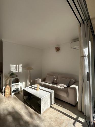 Golfe de Saint Tropez, Evasion ensoleillée, 1 chambre , 1 canapé lit , terrasse