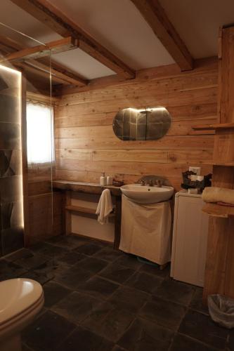 Un baño de Casa Del Castoro