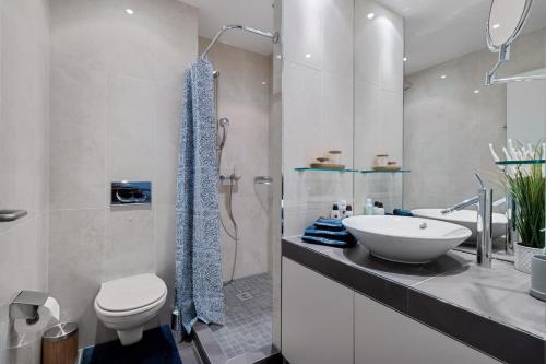 Boutique Stay King Size Bed AC Free Parking