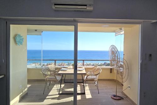 Blue Horizon Suite Marbella - Luxury apartment by the sea