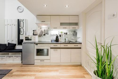 Foto Redesigned Studio Loft in Historic Building 4