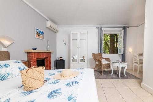 Hotel Mas Djoliba photo 33