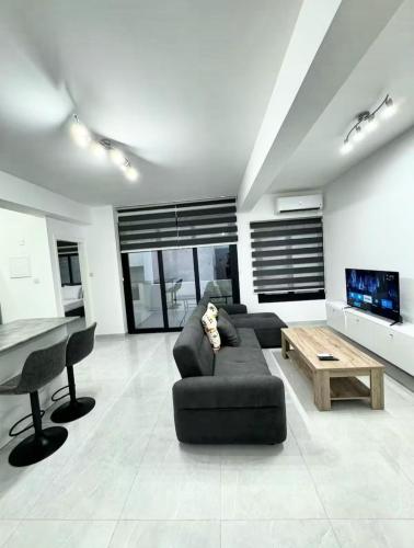 Modern One-Bedroom Suite with Balcony in Central Nicosia