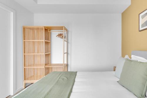 Airy Apartments with Balcony & Garage by NDP rent photo 107