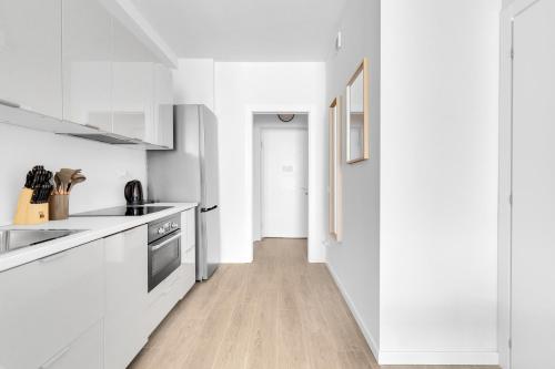 Airy Apartments with Balcony & Garage by NDP rent photo 93