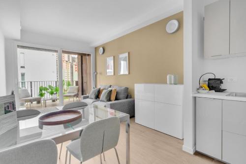 Airy Apartments with Balcony & Garage by NDP rent photo 98