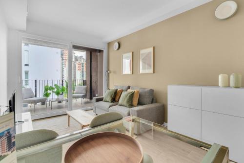 Airy Apartments with Balcony & Garage by NDP rent photo 100