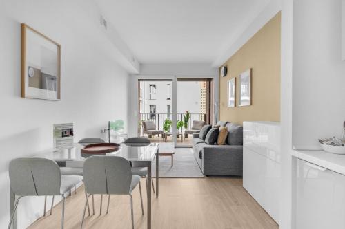 Airy Apartments with Balcony & Garage by NDP rent photo 101