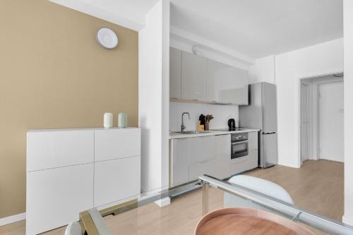 Airy Apartments with Balcony & Garage by NDP rent photo 95
