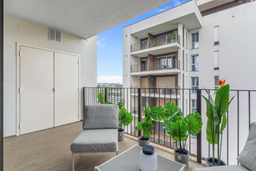 Airy Apartments with Balcony & Garage by NDP rent photo 90