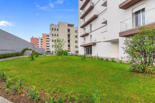 Airy Apartments with Balcony & Garage by NDP rent photo 81
