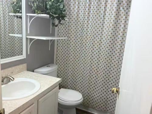 Gallery image of Private Cul-de-Sac Oasis 4BR in Grove City