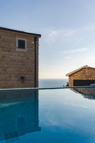 Villa Boscovichの敷地内または近くにあるプール