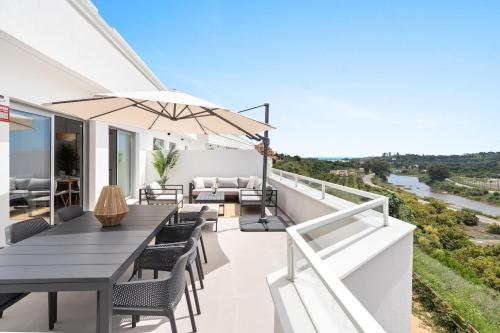 Amazing 3 bedroom Penthouse Great views RDR482