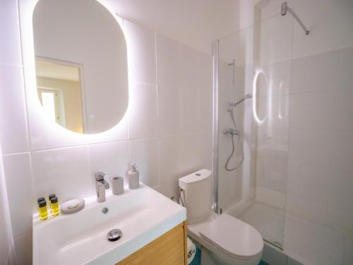 #202-Heart of Vieil Antibes - Place Nationale-High-End Newly Renovated & Furnished Appartment photo 7
