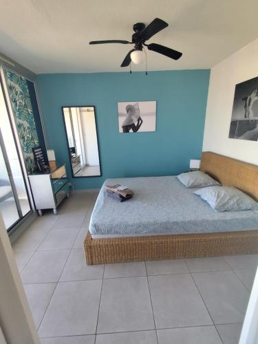 Naturiste Cap d'Agde Héliopolis F 71