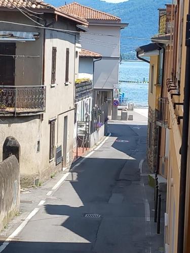 Gambar di galeri bagi Casa Clusane d'Iseo 2 passi dal lago di Clusane sul Lago