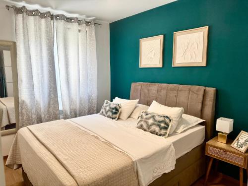 Cozy apartment on top location with private parking