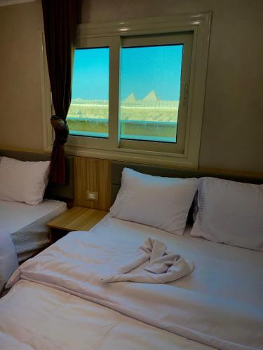 Pyramids Luxury Hotel