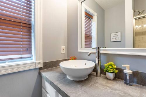 Gallery image of Luxury Chefs Kitchen - OSU/Short North - Sleeps 10 in Milo