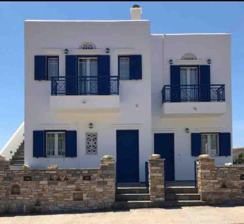 Το κτήριο όπου στεγάζεται  το διαμέρισμα