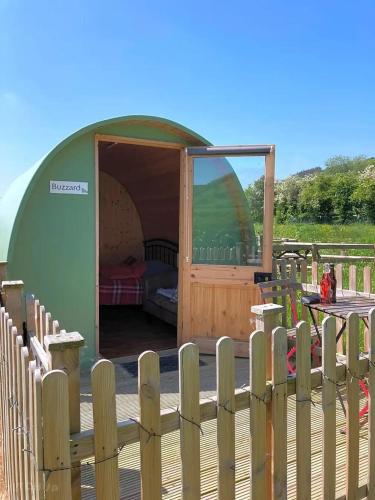 Fotografie z fotogalerie ubytování Green Dragon and Kitchen Pod - Sleeps 2 & Parking v destinaci Welshpool
