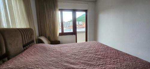 Postel nebo postele na pokoji v ubytování Lovely 1 bedroom within walking distance, views