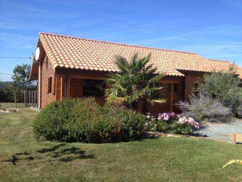 Charmante maison en bois pour 5 personnes avec terrasse et jardin - FR-1-426-580