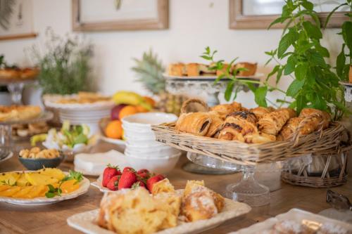 B&Bの敷地内または近くでの食事または食べ物