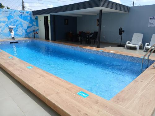 Enchanting Two bedroom Home with Poolの敷地内または近くにあるプール