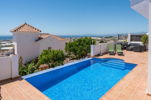 Hồ bơi trong/gần Villa Sea Breeze by Solset