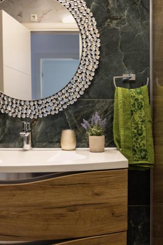 Mirela's golden luxury apartment