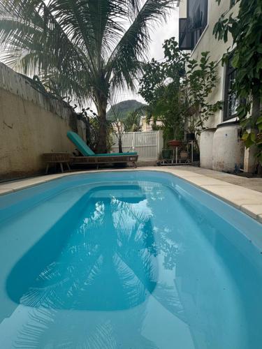 Kolam renang di atau dekat dengan Maison avec piscine et rooftop à la Preneuse - 5min de la plage