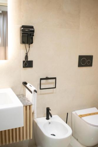 Bilik mandi di Kalinifta Rooms Luxury Style