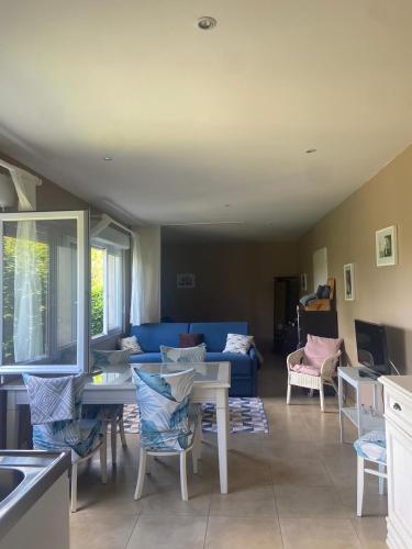 L Atelier Demoiselle