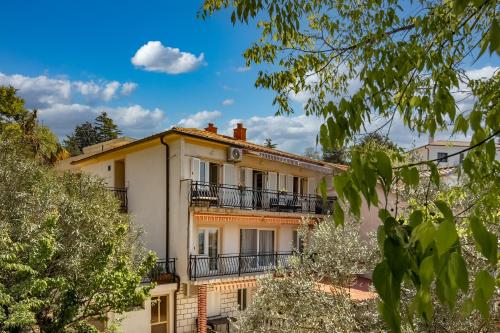 Beachside Apartment Krk - Happy Rentals