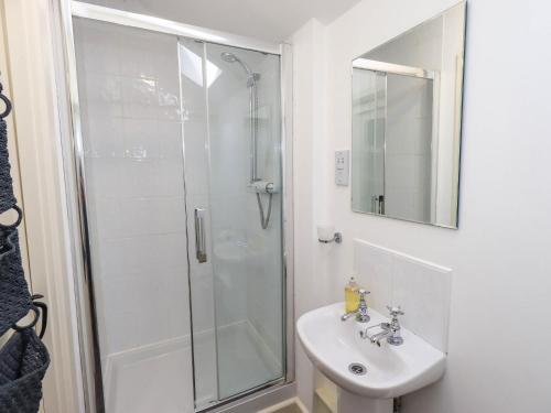 Koupelna v ubytování Great Hartbarrow Farm Cottage